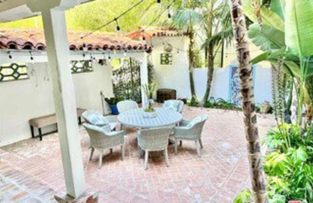 213 South El Camino Drive Gallery 2