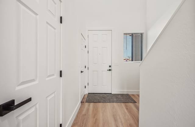 7126 N 55th Ave # 2 Gallery 2
