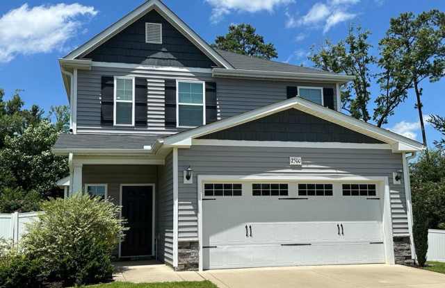 3 Bedroom, 2.5 Bath in a Cul-de-sac off Bingham Dr with a 2 Car Garage. photos photos