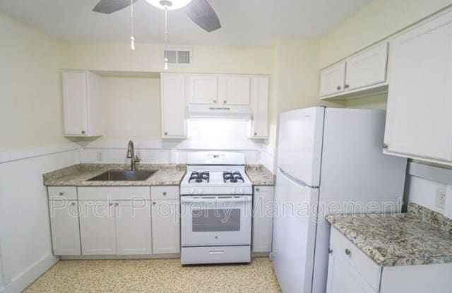 161 E Strong St photos photos