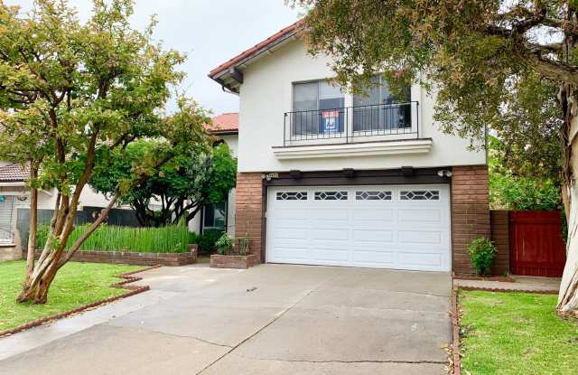 Five Bedroom Single Family Home in Irvine! photos photos