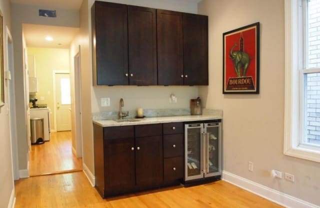 3311 N Southport Ave #2F - 3311 North Southport Avenue, Chicago, IL 60657