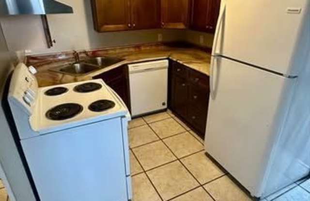 947 E Augusta Ave photos photos
