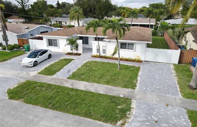 1881 NE 210th St - 1881 Northeast 210th Street, Ojus, FL 33179