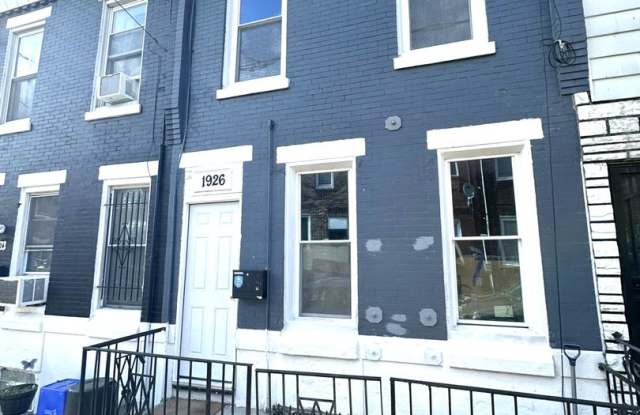 Stunning 2-Bedroom Townhome in Point Breeze! Available mid-November! Gallery 4