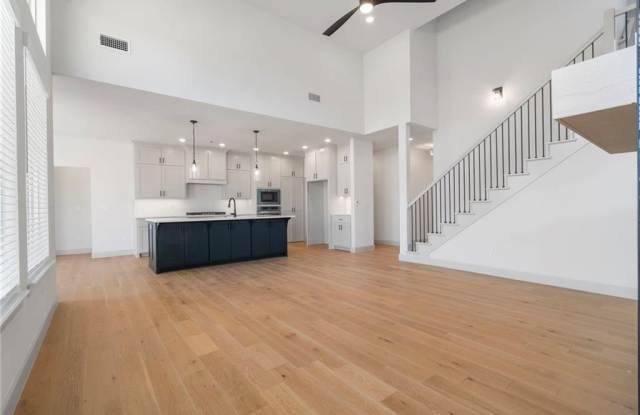 1231 Mammoth Street Gallery 4