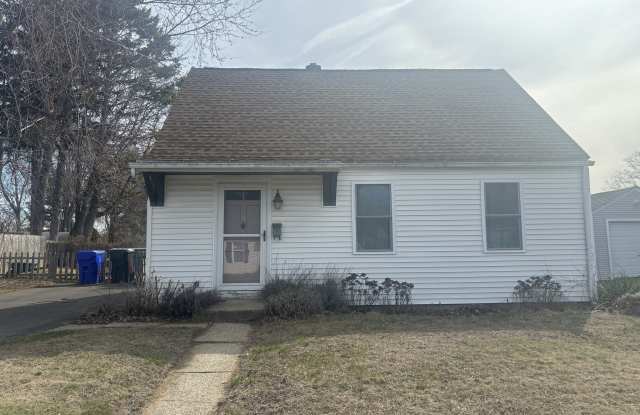 36 Bedford Avenue - 36 Bedford Avenue, East Hartford, CT 06118