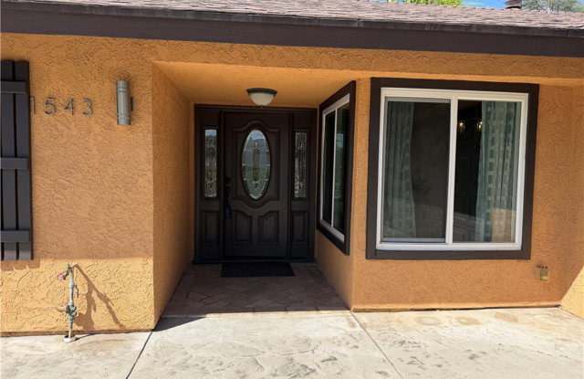 1543 North Hilltop Drive Gallery 3