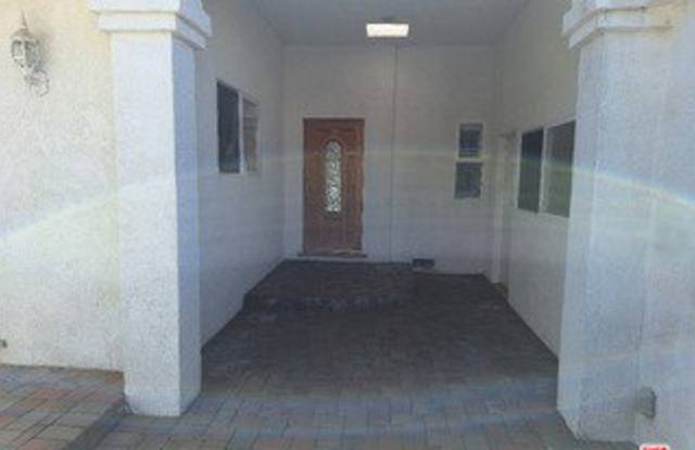 7539 Denrock Avenue Gallery 4