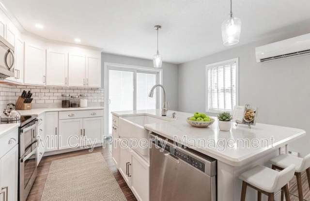 15 Brian Avenue Unit R - R Gallery 1