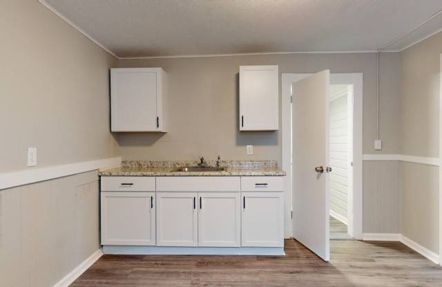 Cudell neighborhood - 2 bedroom/1 bathroom, Single Family Home photos photos