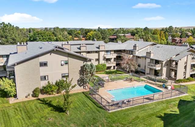 South Boulder 2-bedroom, 2-bath condo with laundry and pool photos photos