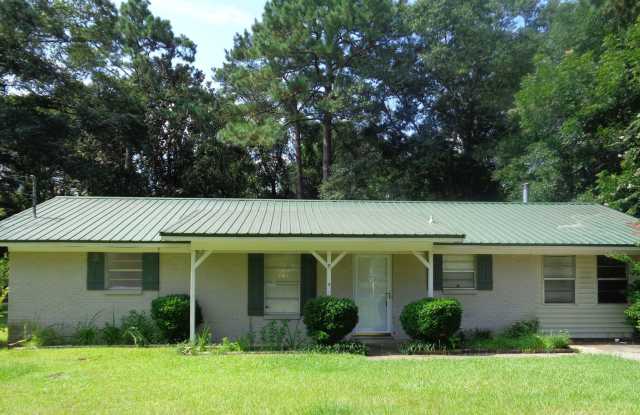 4 Bedroom/2.5 Bath home in Daleville! photos photos