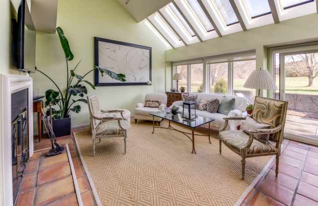 12 Bridlerun Court Gallery 2