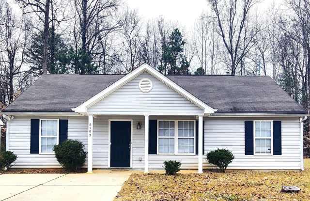 5702 Stone Bluff Court - 5702 Stone Bluff Court, Charlotte, NC 28214