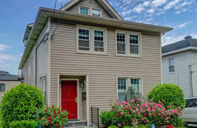 743 Undercliff Avenue photos photos