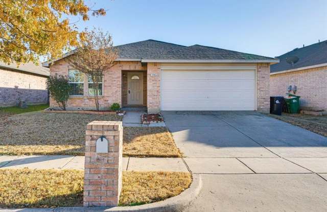 2904 Paddock Way - 2904 Paddock Way, Denton, TX 76210