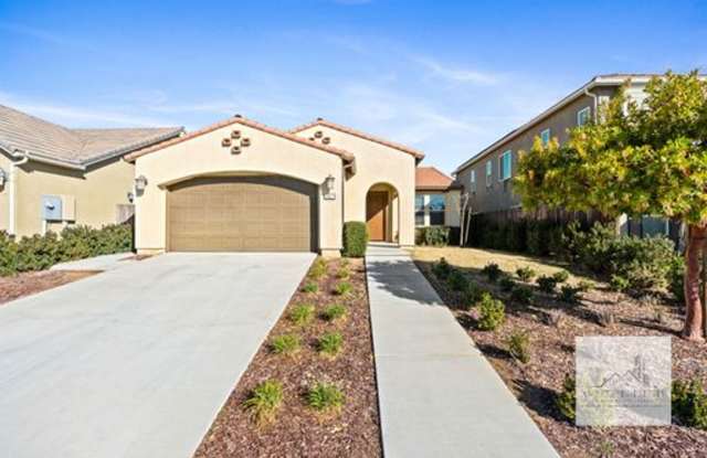 Beautiful Newly 3 Bedroom 2 Bath Home in Madera photos photos
