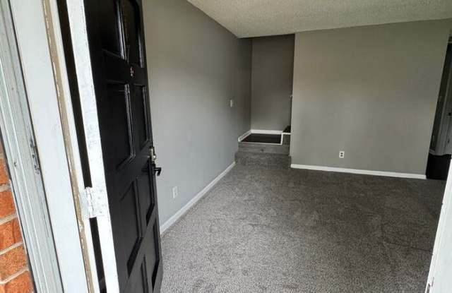 217 Northdale Place Gallery 3