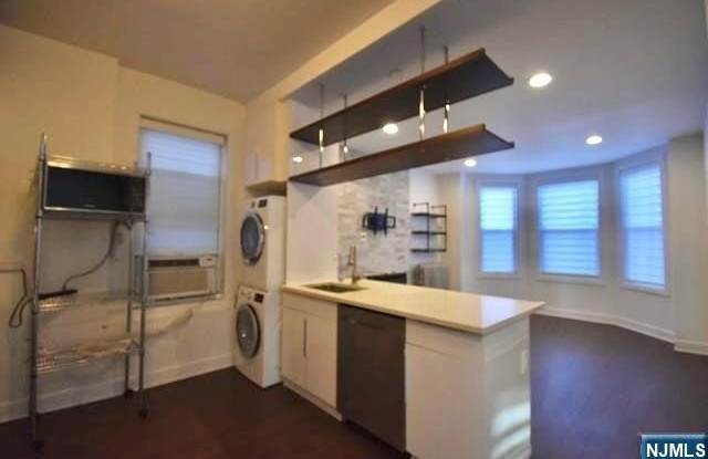 228 Maple Street photos photos