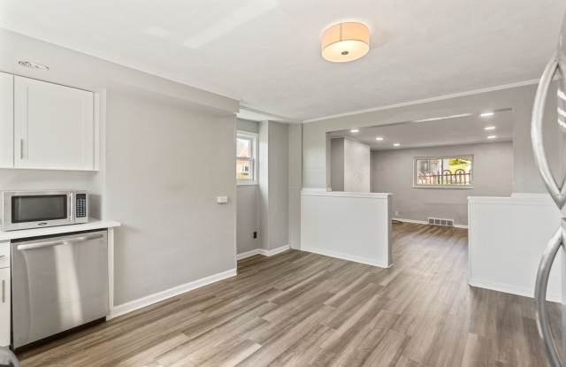 4 bed 1.5 bath - Completely updated in great Mt. Washington location - central air, washer/dryer Gallery 3