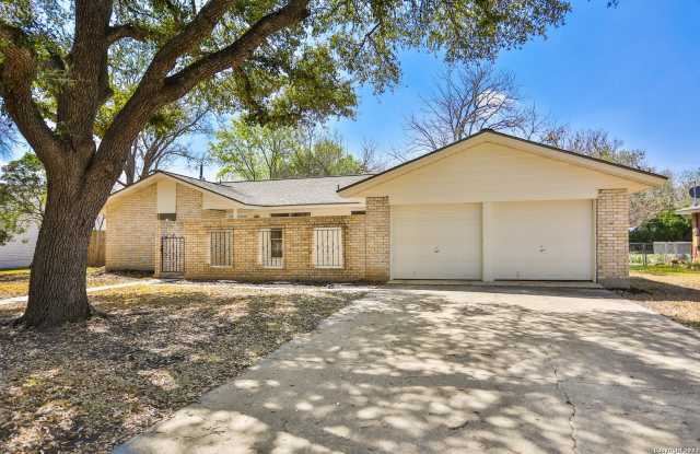 131 Creekside Dr Gallery 2