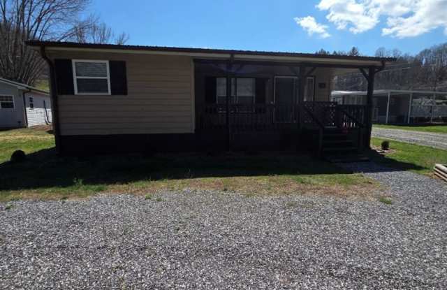 $1,350 - 2 Bedroom / 1 Bath Park Model in Tatham Mountain Park photos photos