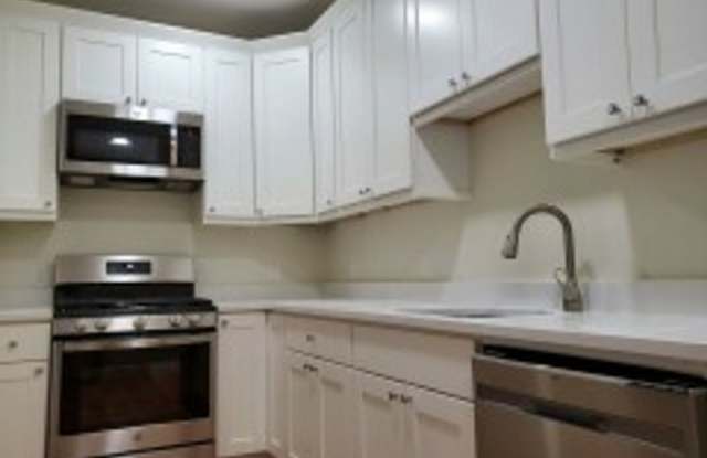 Renovated Brookline / Coolidge Corner 4 Bed/2 Bath on Harris St for September 1st. NO BROKER FEE photos photos