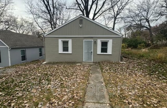 1817 E 82nd St - 1817 East 82nd Street, Kansas City, MO 64131