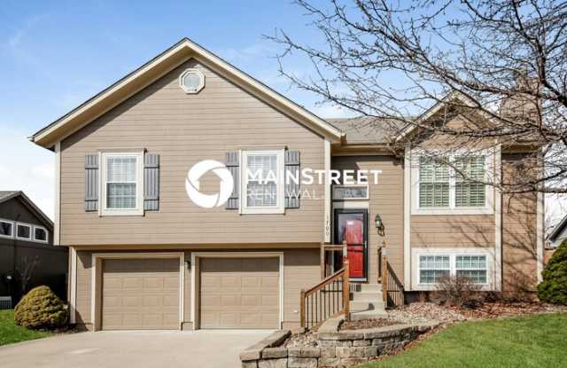 1700 Cove Drive - 1700 Cove Drive, Raymore, MO 64083