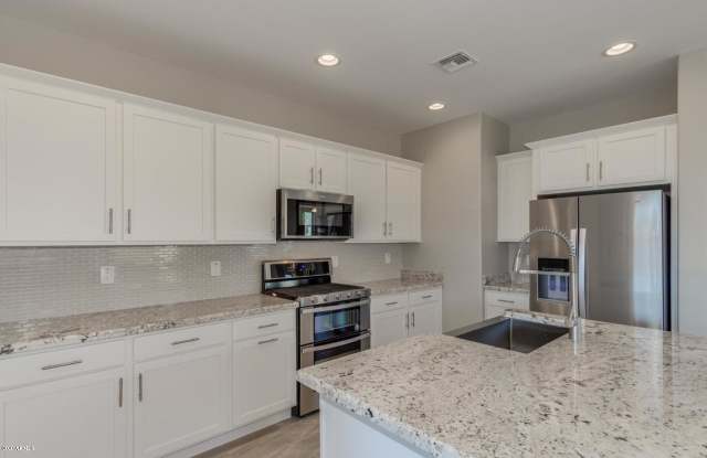 20437 W LEGEND Trail Gallery 2