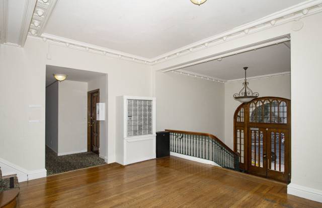 610 LEAVENWORTH Gallery 3