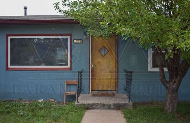 1270 N 6th St photos photos