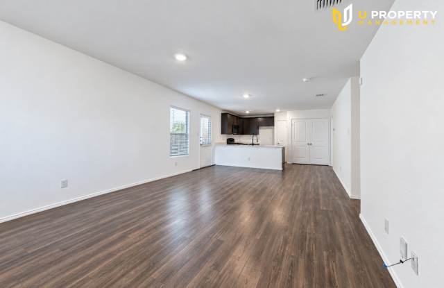Spacious 3-Bed, 3-Bath Home with Open-Concept Layout Gallery 3