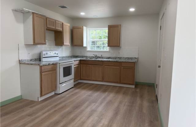 1702 E Heritage Avenue photos photos