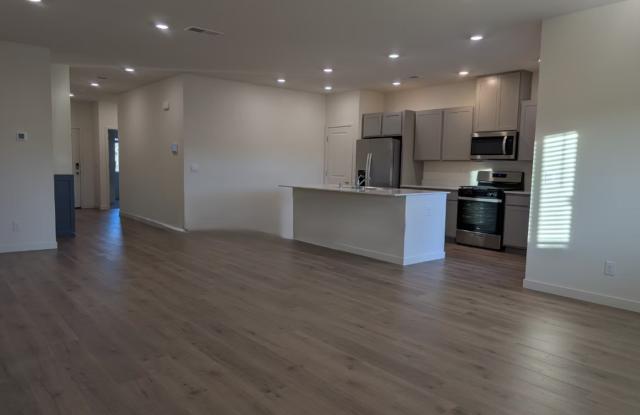 $2500 / month with BONUS! $150 off for November and December Gallery 3