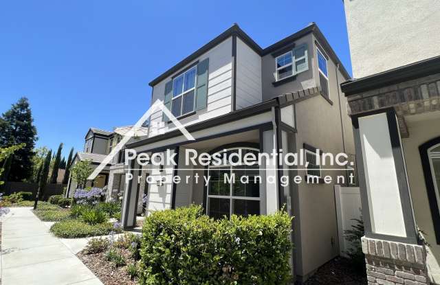 Newer 3bd/2.5ba West Sacramento Home with 2 Car Garage! Gallery 4