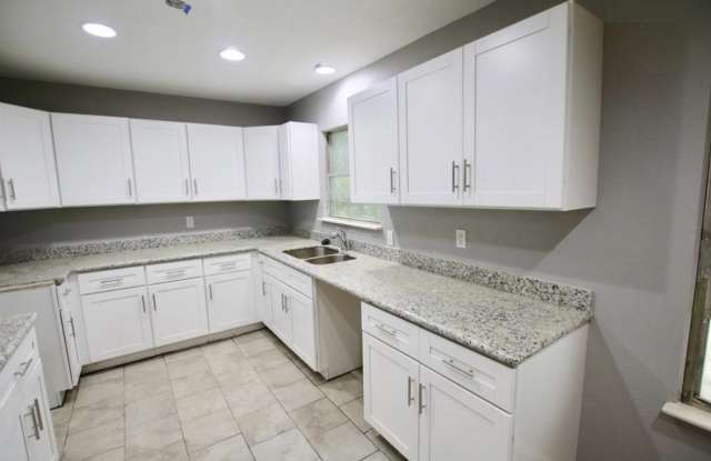 5735 Flamingo Drive - 5735 Flamingo Drive, Houston, TX 77033