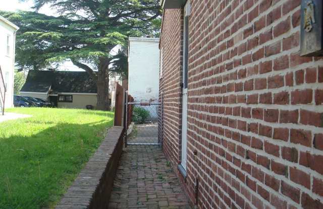 123 S CHURCH STREET Gallery 4
