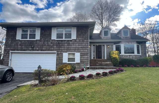 48 Old Field Lane - 48 Old Field Lane, Lake Success, NY 11020