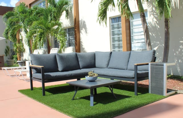 Las Brisas Gardens Gallery 3