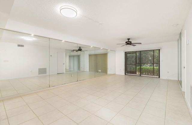 3525 S Ocean Boulevard unit: 111 Gallery 3
