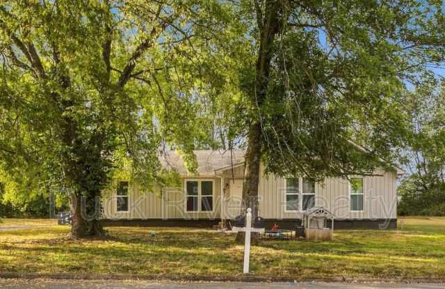 205 Hunter Dr Gallery 2