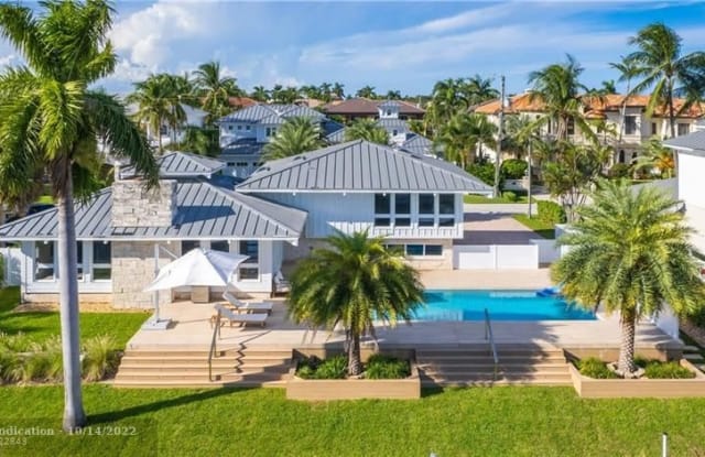 2370 NE 25th St - 2370 Northeast 25th Street, Lighthouse Point, FL 33064