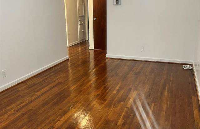 1019 E 104th Street photos photos