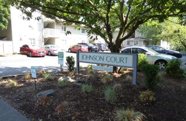 Charming 1 Bed 1 Bath Condo in Kenmore photos photos Charming 1 Bed 1 Bath Condo in Kenmore photos photos