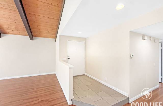 6050 Henderson Dr Gallery 3