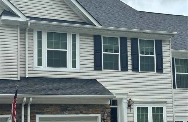 3561 Windsor Court Gallery 1