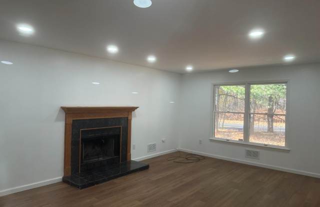 1480 State Route 27 - 1480 New Jersey 27, North Brunswick, NJ 08902