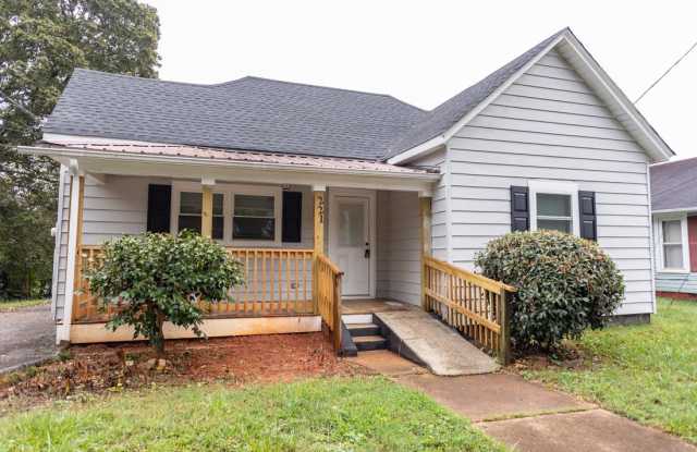 221 North Davis Avenue photos photos